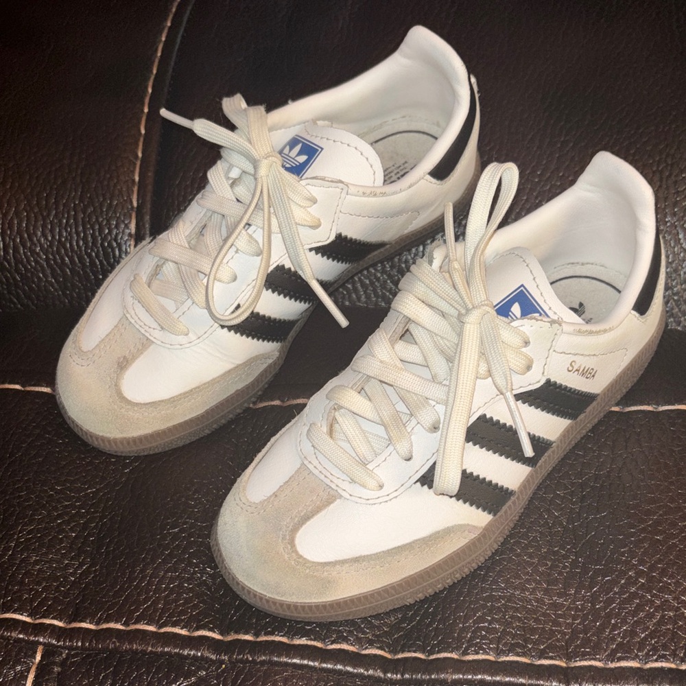 EUC Little Kid’s Adidas Samba OG